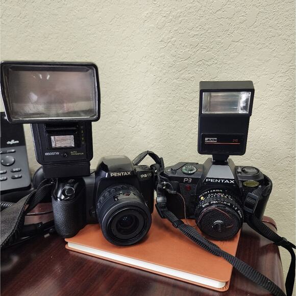 Vintage Pentax 35mm Camera bundle - Picture 1 of 11